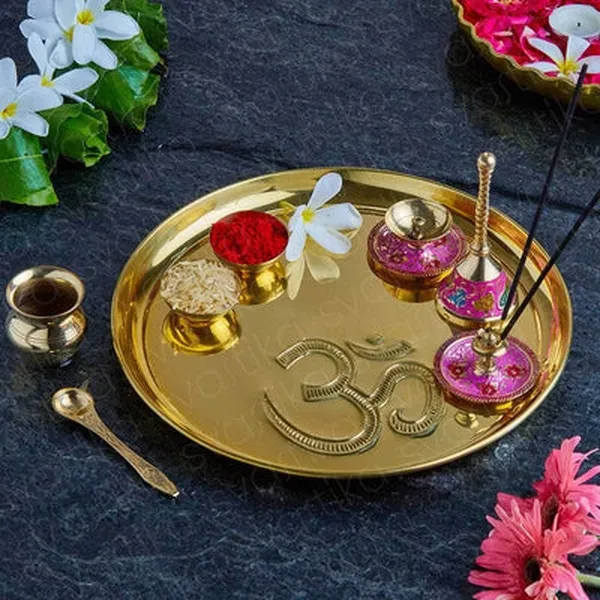 Dagdusheth Halwai Ganpati Murti - Gold Plated2